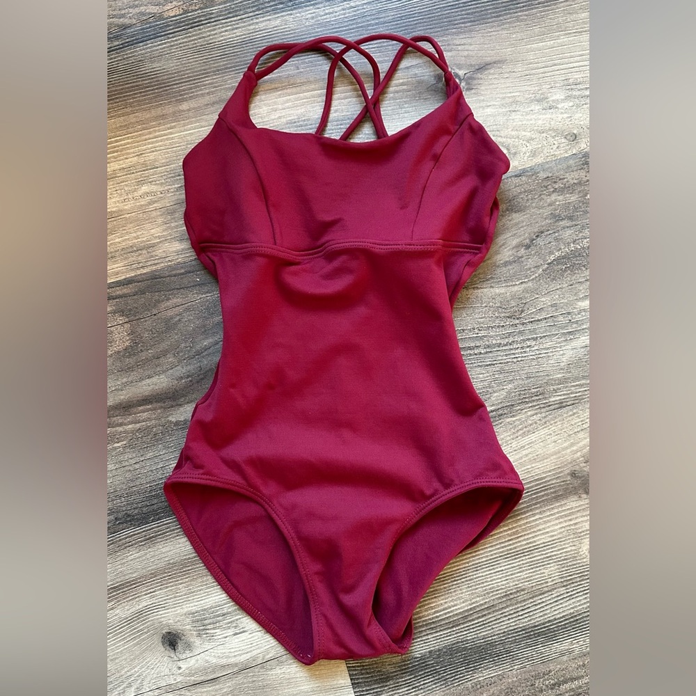 BRAND: SoDanca
SIZE: CM
COLOR: Burgundy
USE: Lightly Used 
PRICE: $18